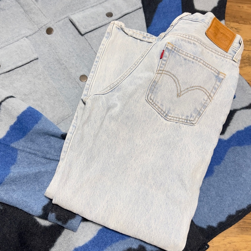 Levi’s Premium Denim  Jeans 27 Blue Ribcage Ankle Straight Light 501 Button Fly